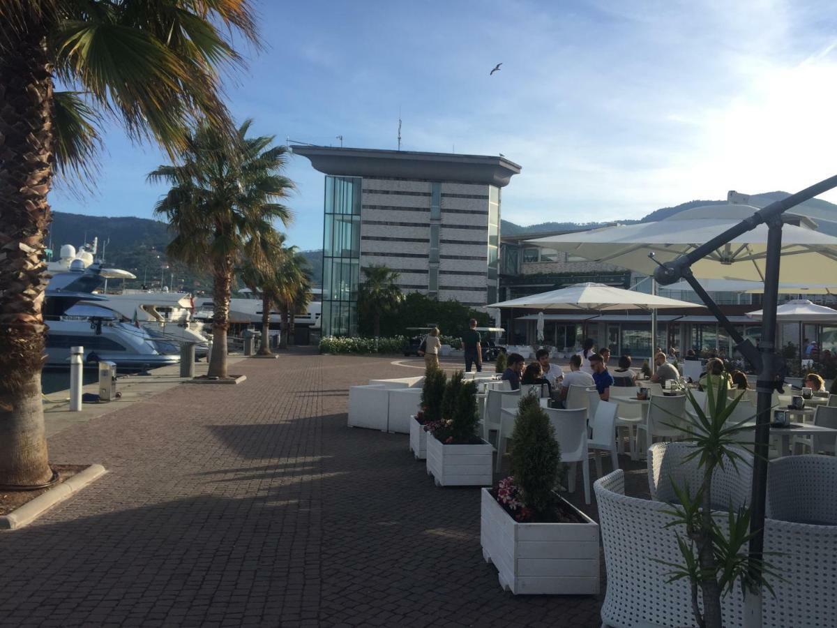 Appartement Il Mare In Piazza à La Spezia Extérieur photo